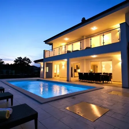 New With Pool * Barbariga