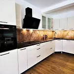 וילה New With Pool
