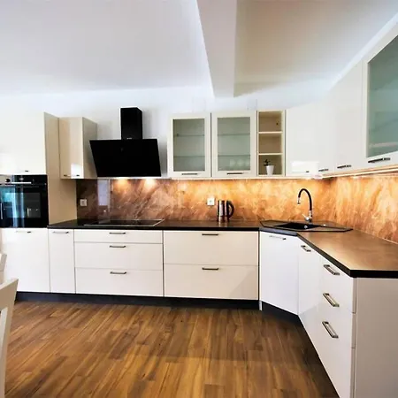 New With Pool Vila *