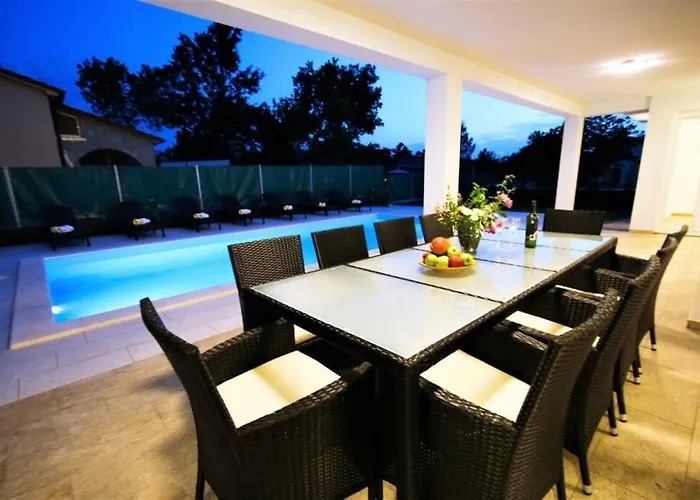 New With Pool 바르바리가