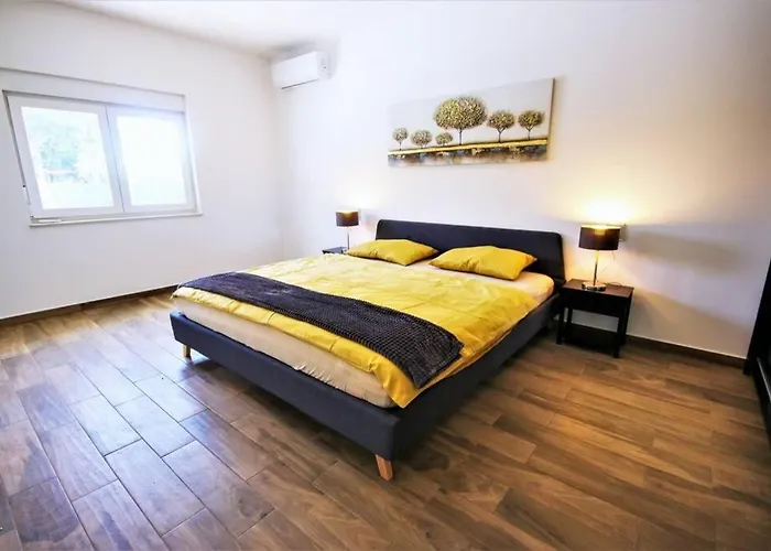 빌라 New With Pool